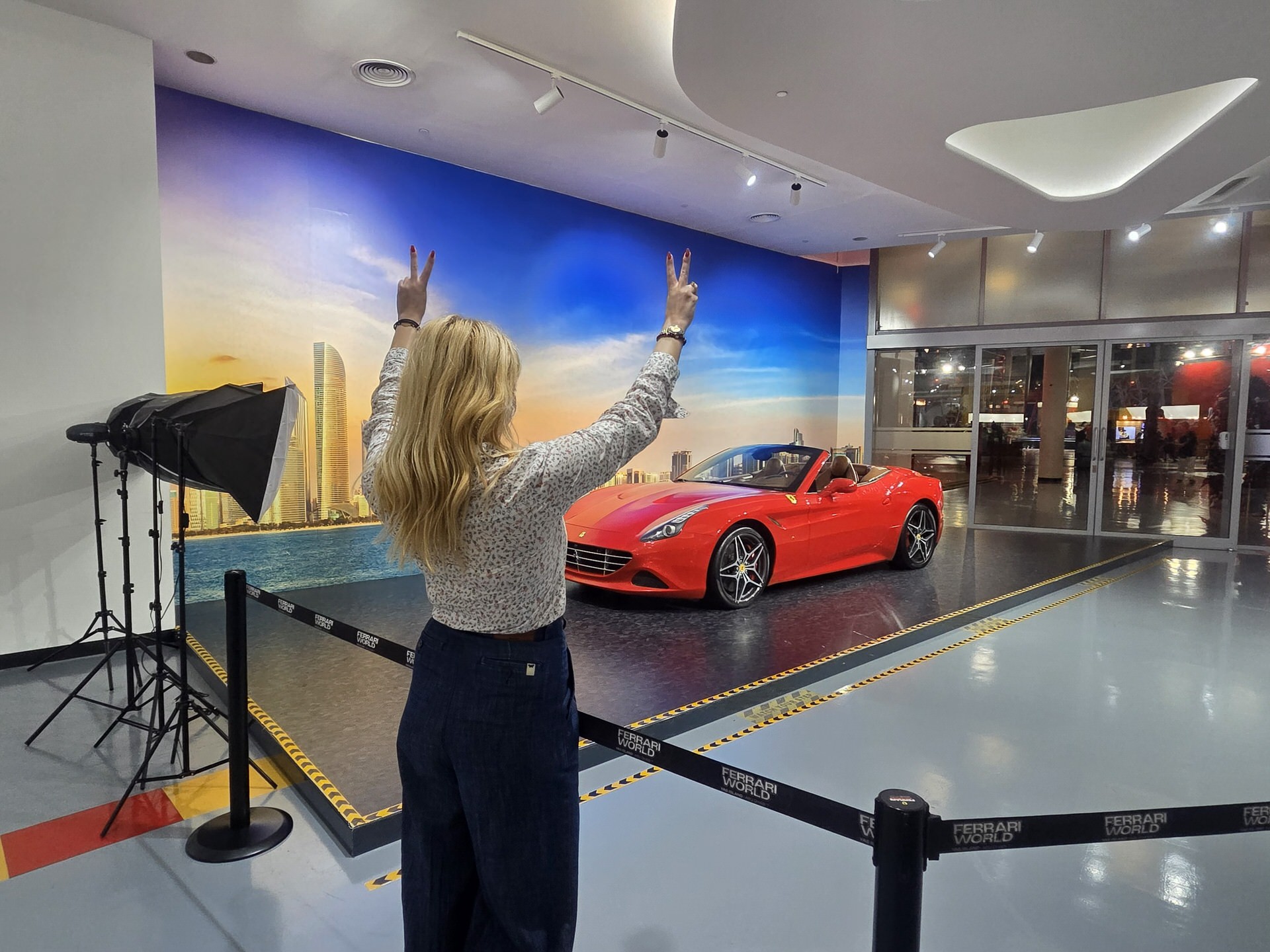 Επισκεφθήκαμε το Ferrari World στο Άμπου Ντάμπι και σας μεταφέρουμε τις εντυπώσεις μας!