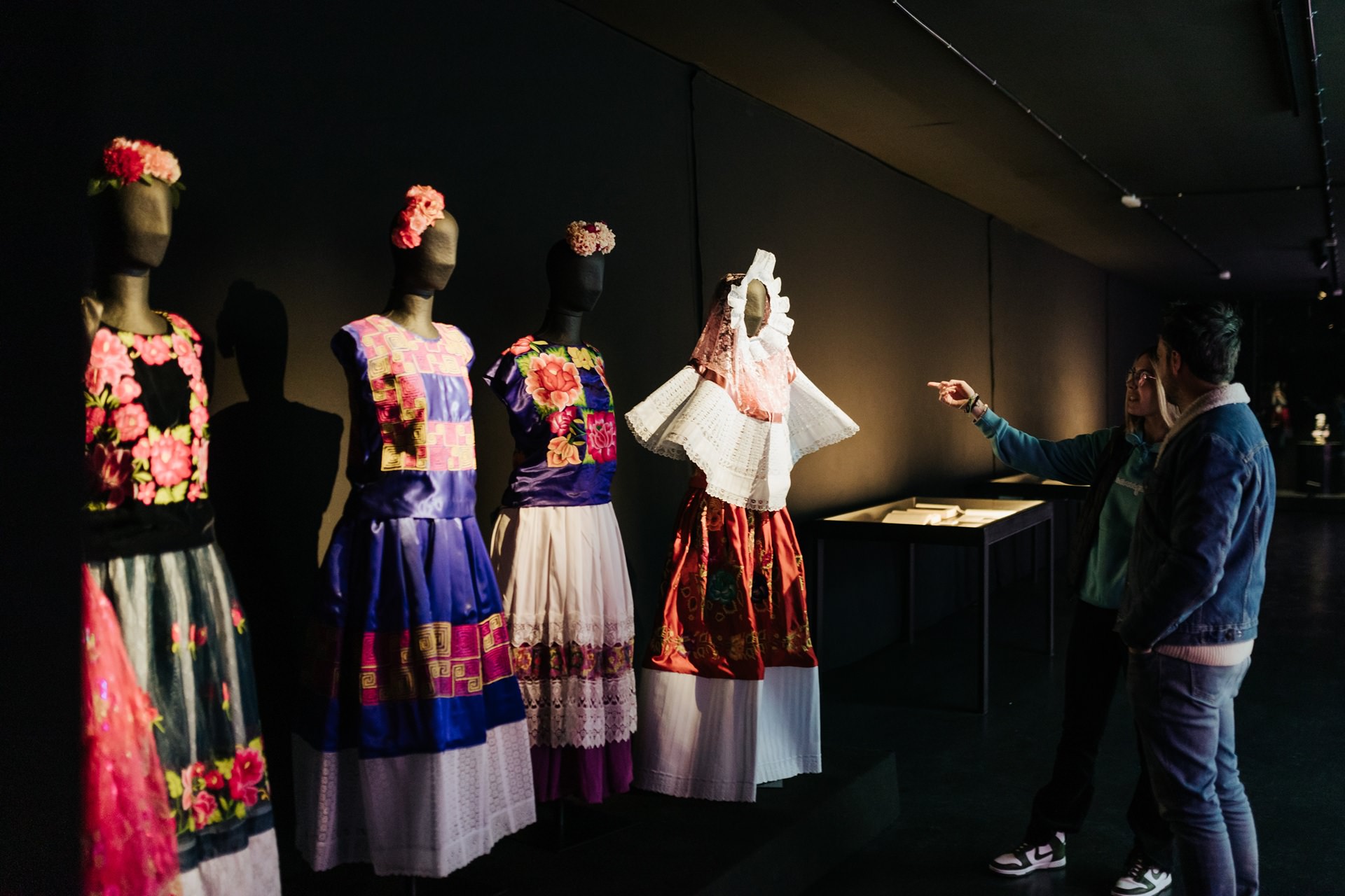 O κόσμος της Φρίντα Κάλο ζωντανεύει με τρόπο βιωματικό συγκινητικό στον Ελληνικό Κόσμο