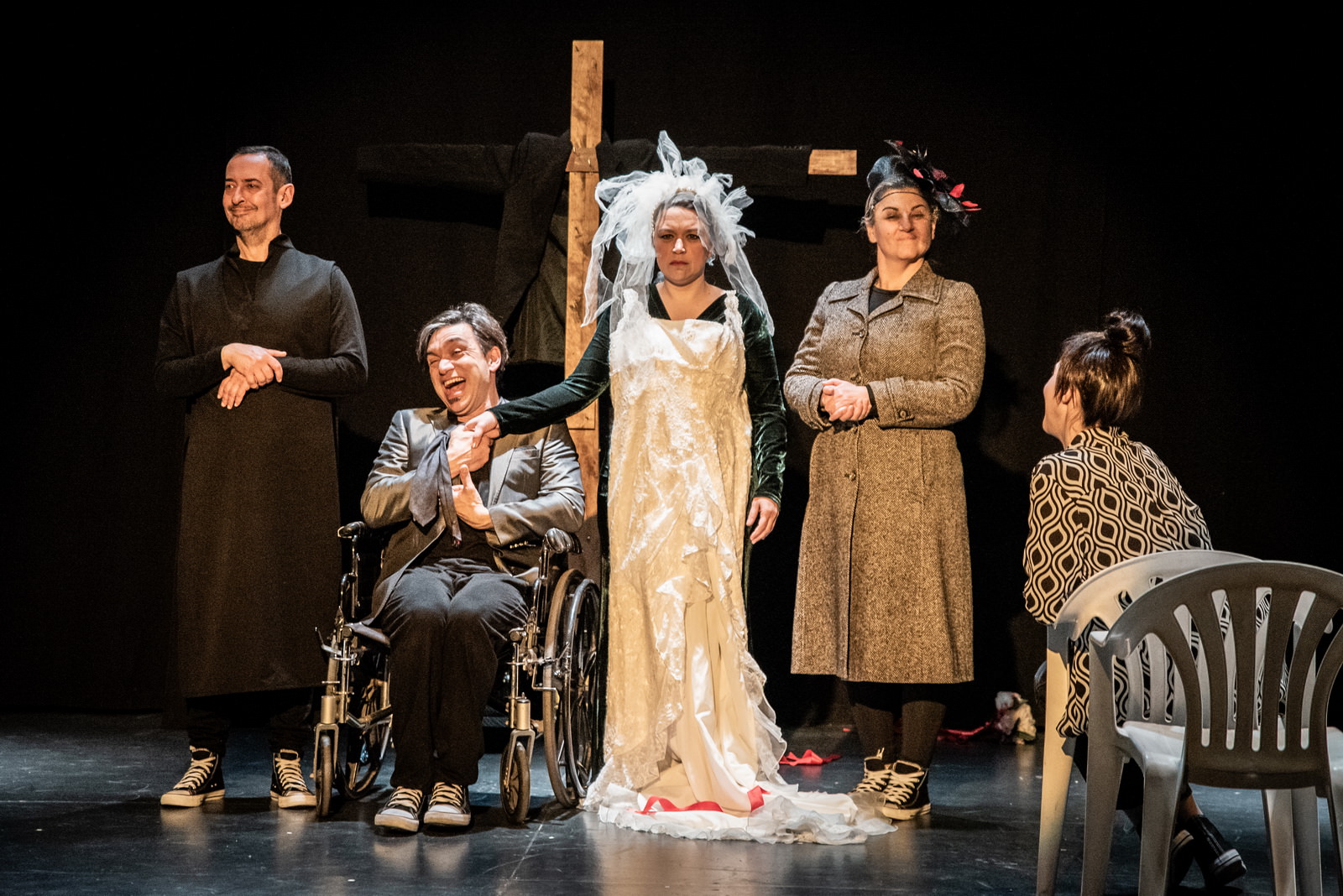 Συνεχίζονται με επιτυχία οι παραστάσεις του έργου «Ο Μουνής» της Λένας Κιτσοπούλου