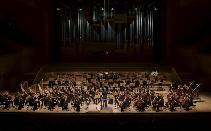 Η Ντόρα Μπακοπούλου και η Catherine Larsen-Maguire σε σύμπραξη με την Underground Youth Orchestra