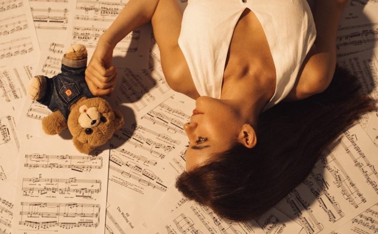 “Είσαι Μουσική” του Δημήτρη Καρά: Παράταση παραστάσεων λόγω επιτυχίας