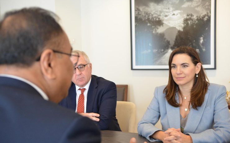 Συνάντηση Όλγας Κεφαλογιάννη με τον Πρέσβη της Δημοκρατίας των Φιλιππίνων