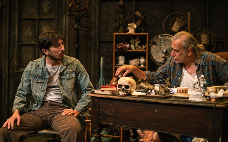 Αμερικάνικος Βούβαλος: Νέες παραστάσεις για τη σκοτεινή καρδιά του αμερικανικού ονείρου