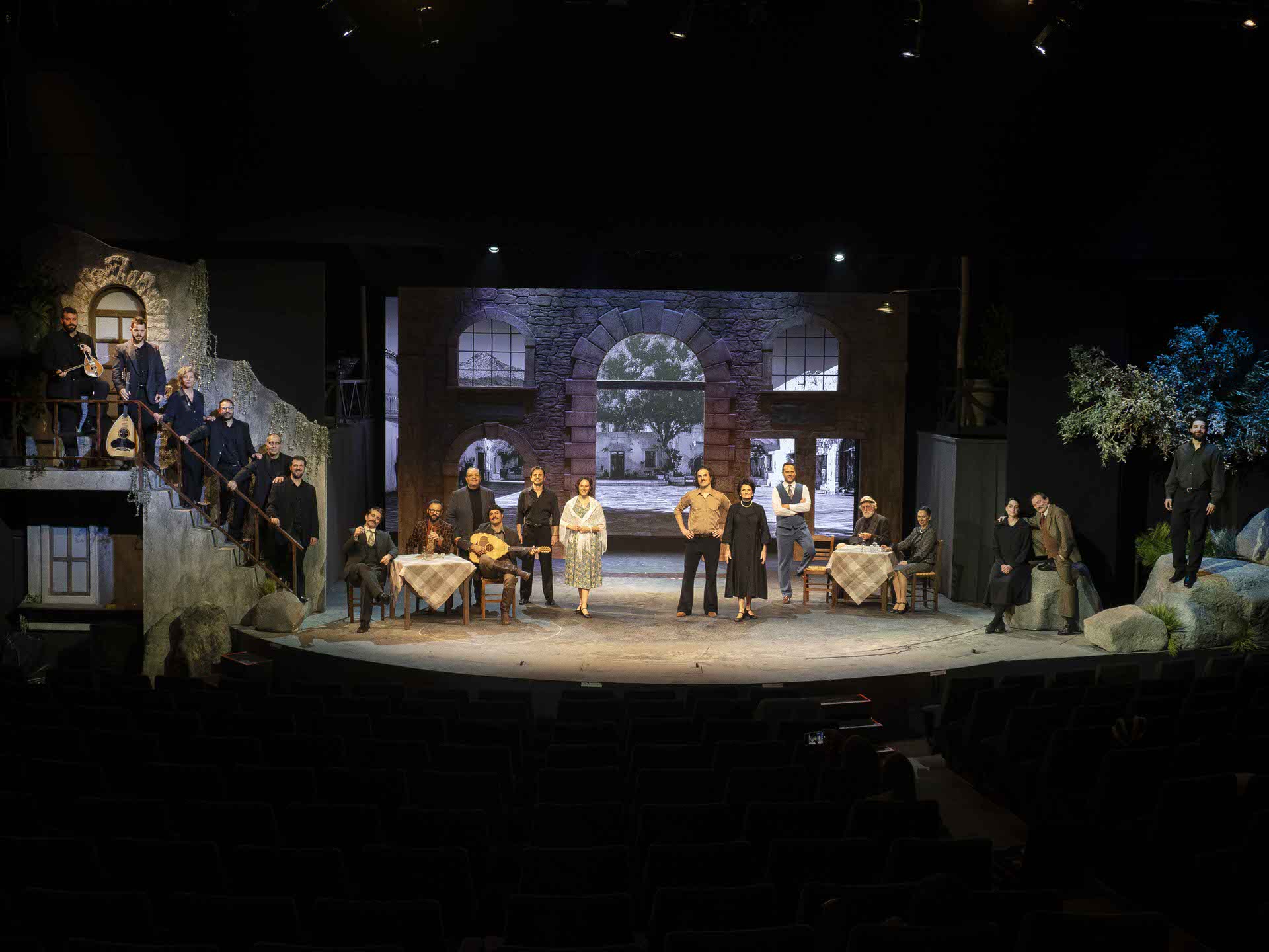 Ο «Νίκος Ξυλούρης – Ο Αρχάγγελος της Κρήτης» στο θέατρο ΗΒΗ