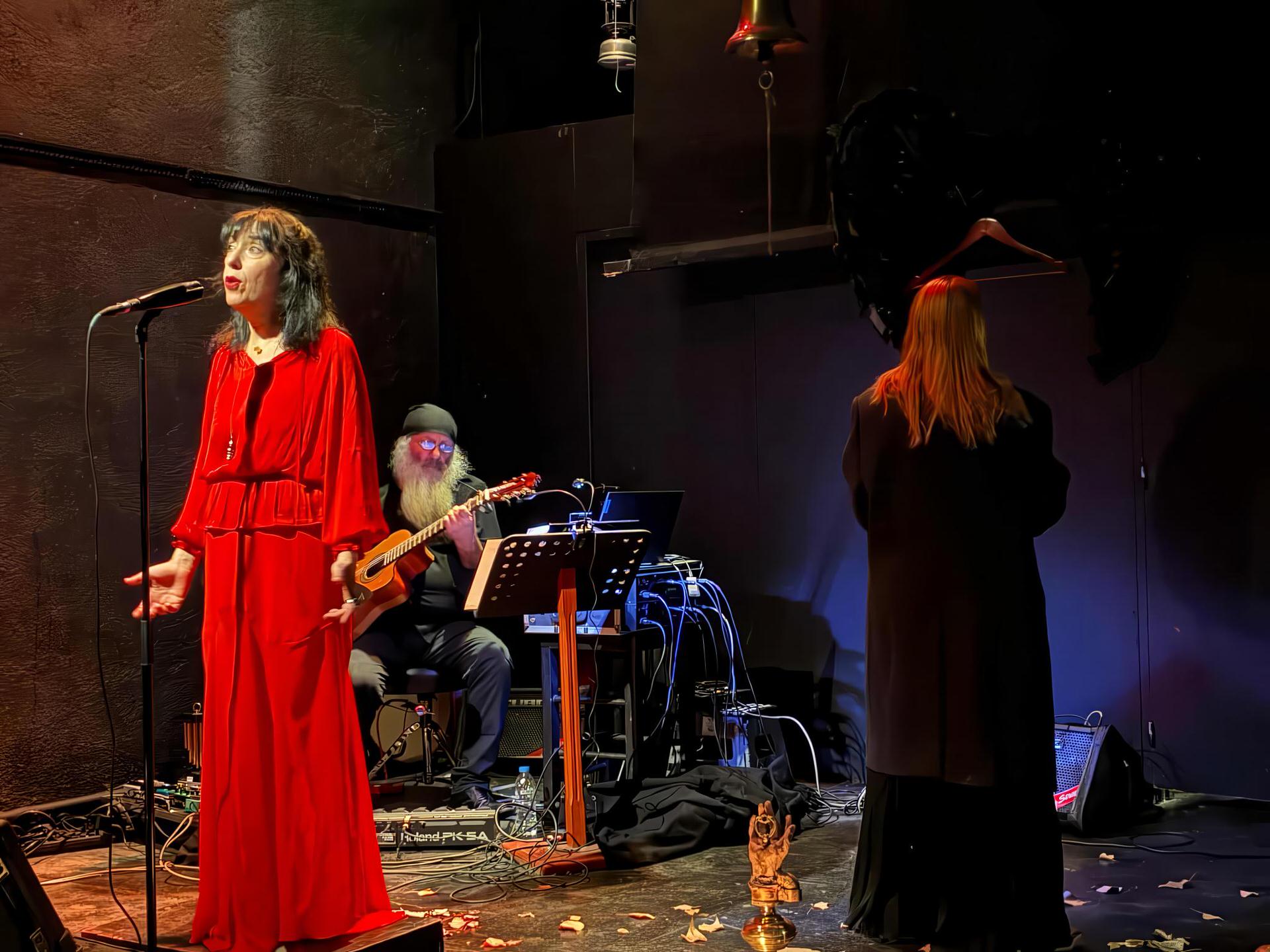 Ο «Ανθρωποφάγος» σε ποίηση της Sunny Μπαλτζή στον Μικρό Κεραμεικό