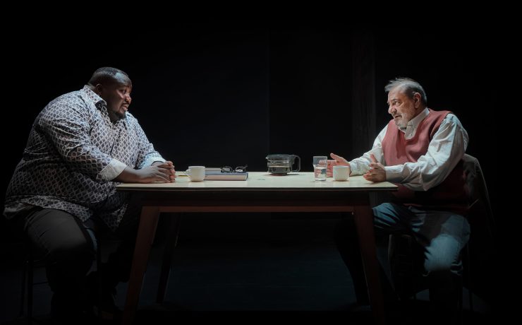 Άσπρο-Μαύρο: Από τον Οκτώβριο στο θέατρο Επί Κολωνώ