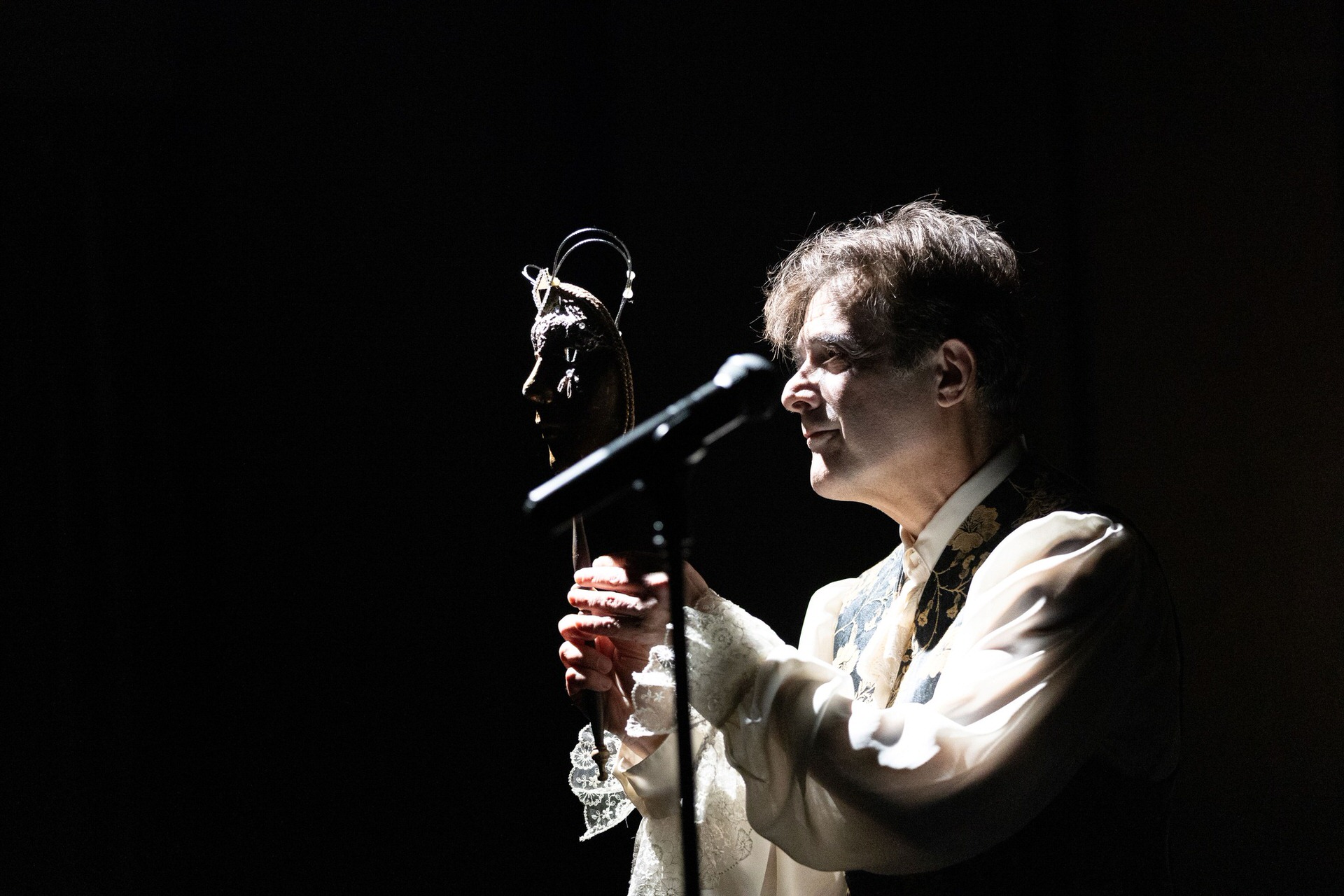 Ο Μισάνθρωπος έρχεται στο Θέατρο Φιλίπ: Δείτε τις πρώτες εντυπωσιακές εικόνες