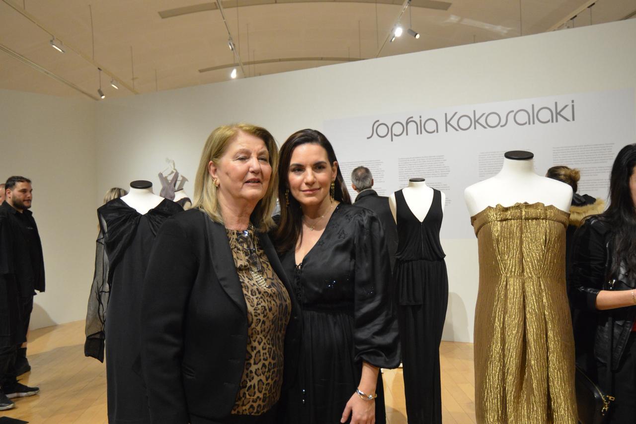 Η Υπουργός Τουρισμού στα εγκαίνια της έκθεσης «Είσαι ό,τι φοράς»