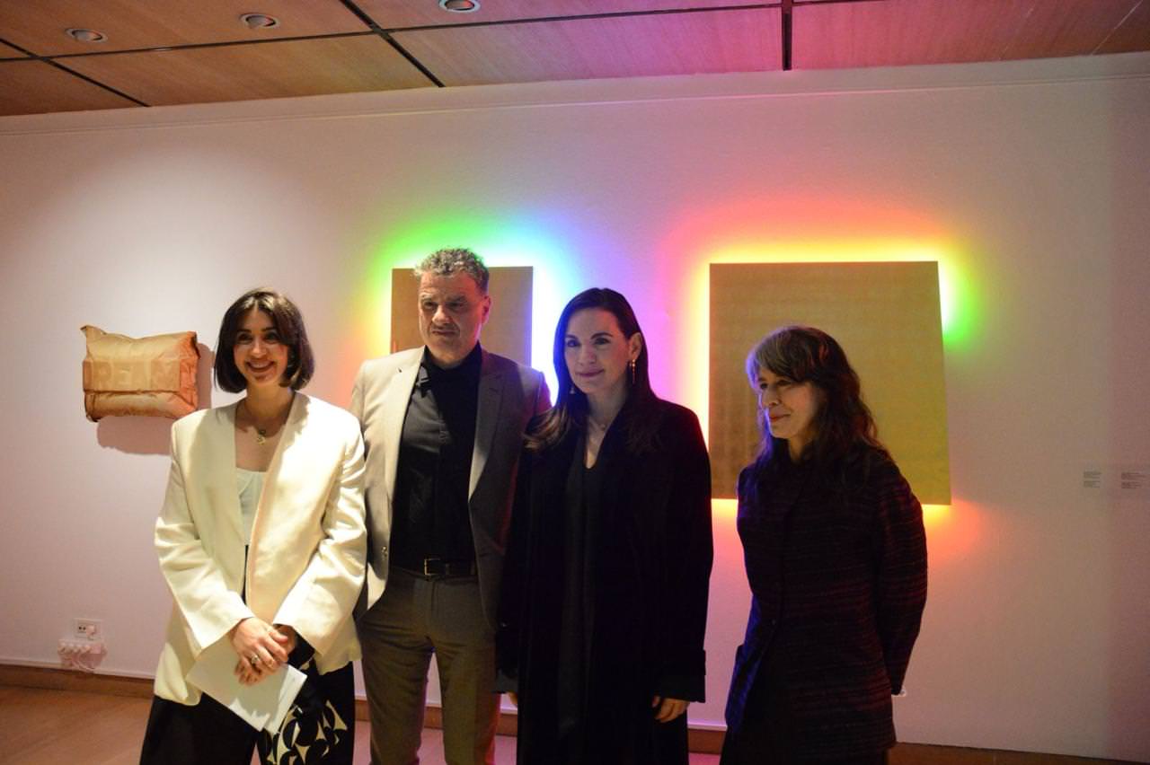  Η Υπουργός Τουρισμού Όλγα Κεφαλογιάννη εγκαινίασε την έκθεση "Stephen Antonakos: Υστερόγραφα Χρόνου και Χώρου”