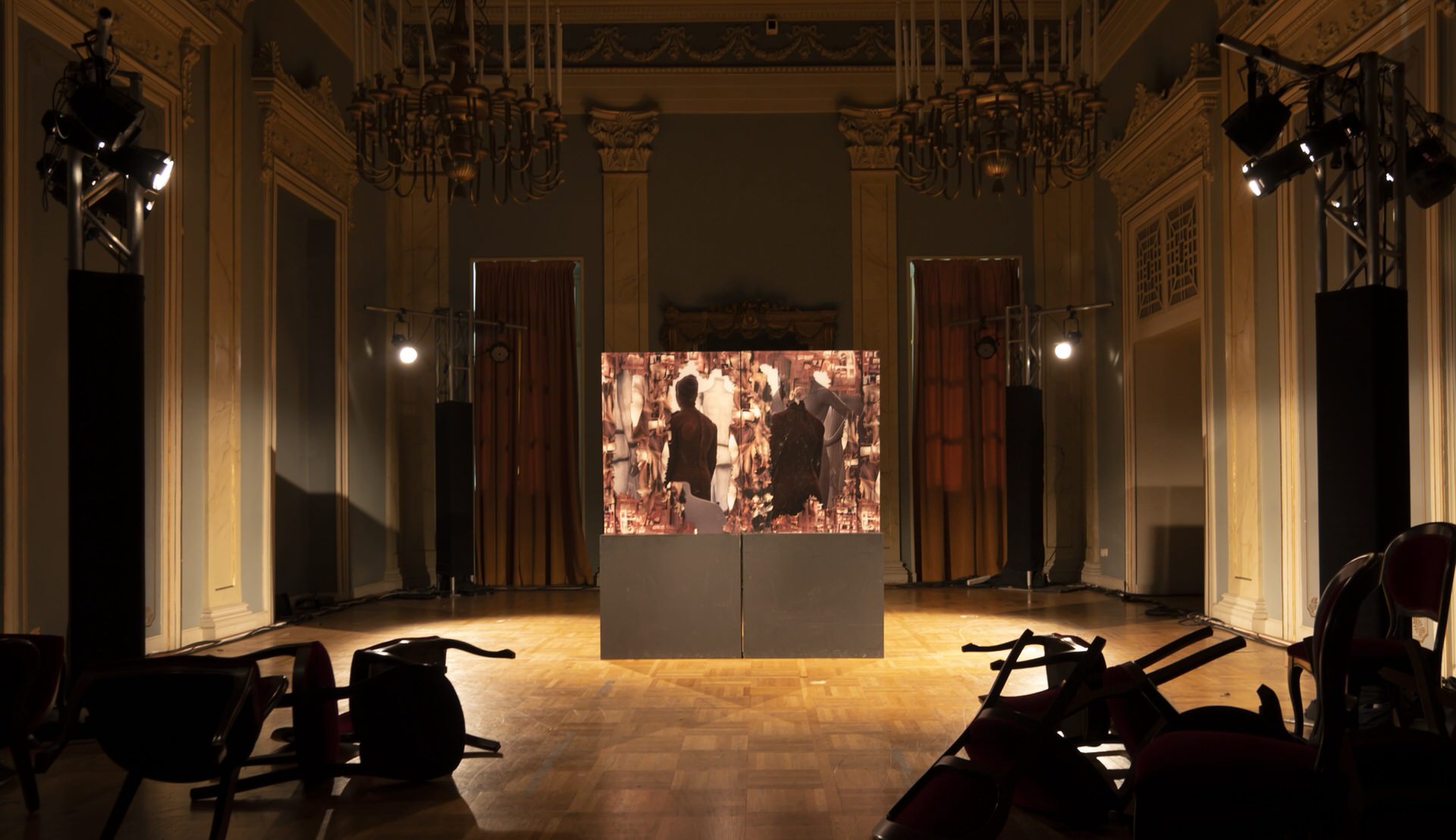 Το Δημοτικό Θέατρο Πειραιά ανοίγει στο κοινό τους ιστορικούς του χώρους