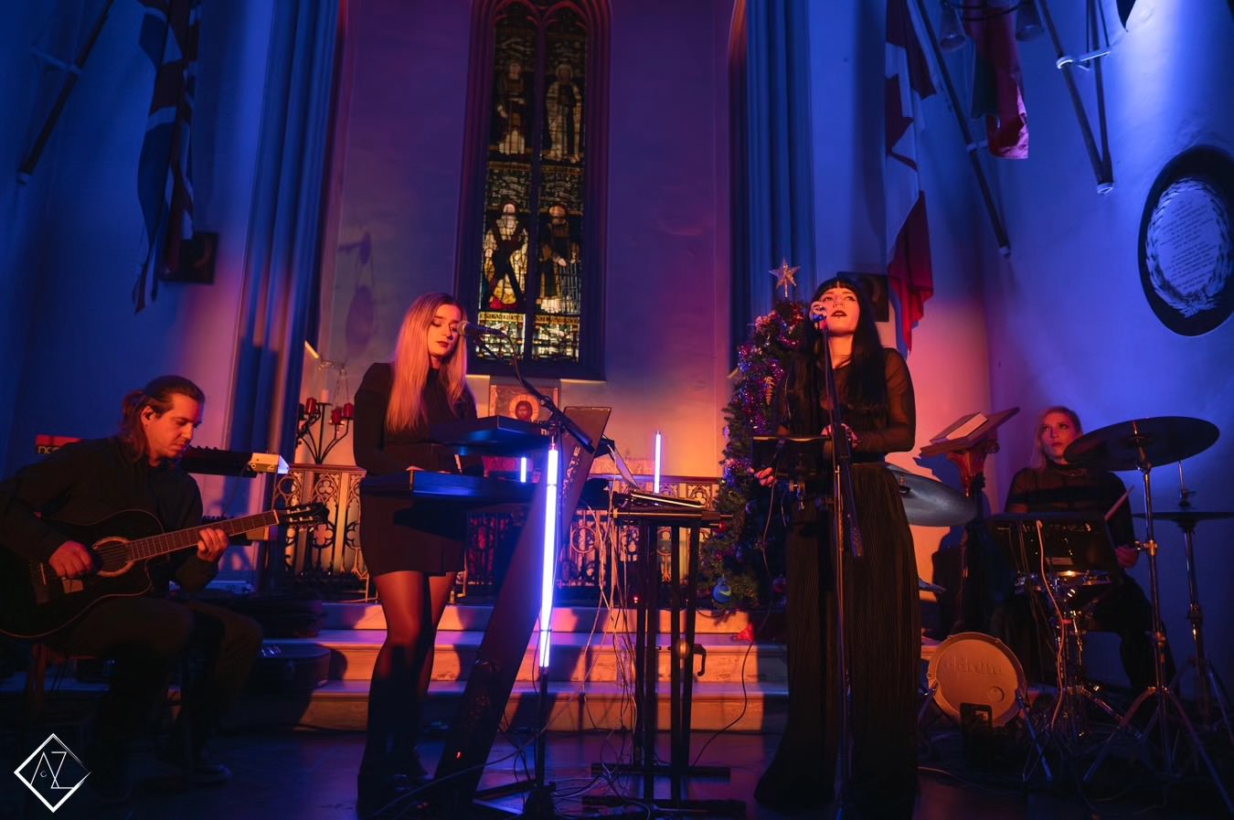 Οι Marva Von Theo και Moonmoth live στην Αγγλικανική Εκκλησία στις 13 Μαρτίου