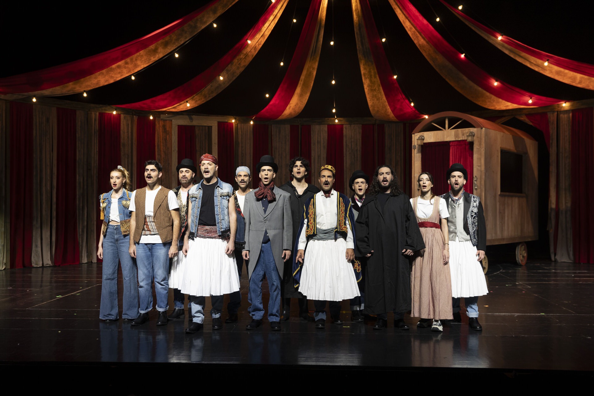 «Το Μεγάλο μας Τσίρκο»: Για λίγες ακόμα παραστάσεις στο «Θέατρον» του Κέντρου Πολιτισμού «Ελληνικός Κόσμος»