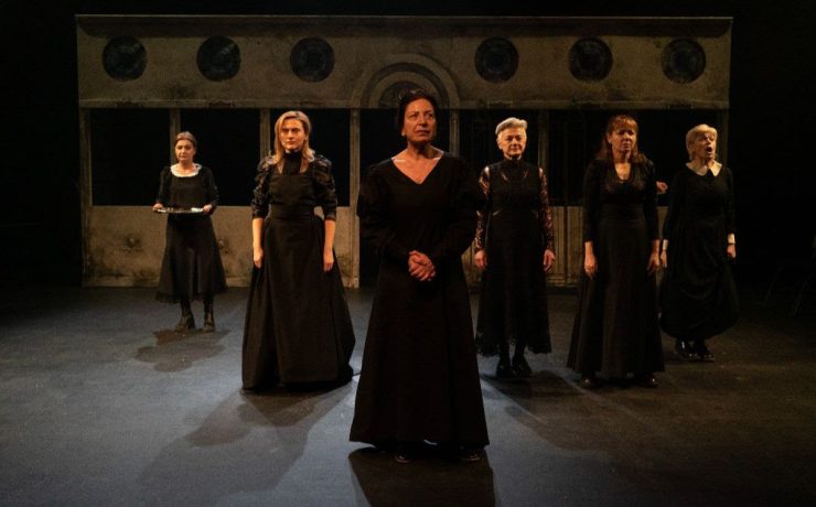 «Η αγάπη άργησε μια μέρα» της Λιλής Ζωγράφου: Από τις 24 Απριλίου στο θέατρο «Πτι Παλαί»