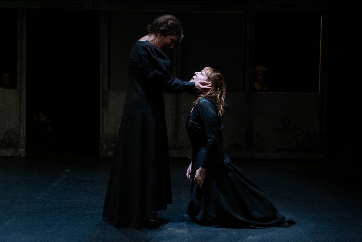 «Η αγάπη άργησε μια μέρα» της Λιλής Ζωγράφου: Από τις 24 Απριλίου στο θέατρο «Πτι Παλαί»