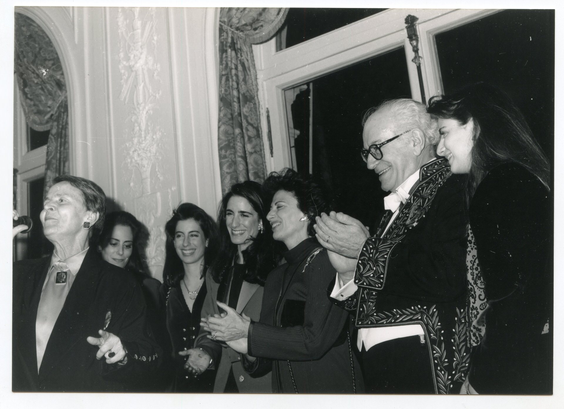 " Η Τέχνη της Φιλοξενίας" στο Μουσείο Κοσμήματος Ηλία Λαλαούνη