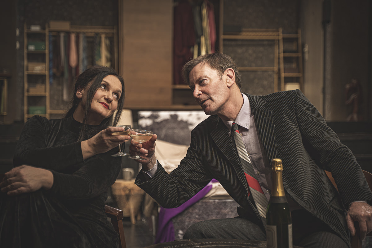 «Το Σημειωματάριο» του Ζαν Κλοντ Καρριέρ στη Θεατρική Σκηνή Αντώνη Αντωνίου