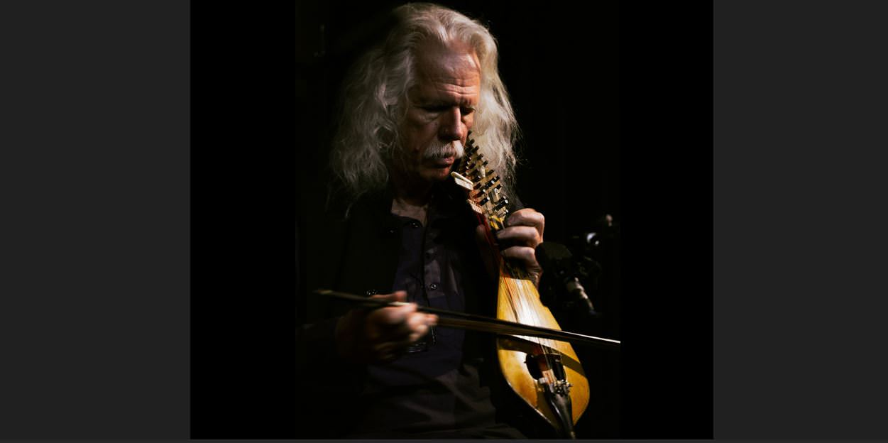 Ross Daly : Στις 25 Απριλίου στο THEATRE OF THE NO.