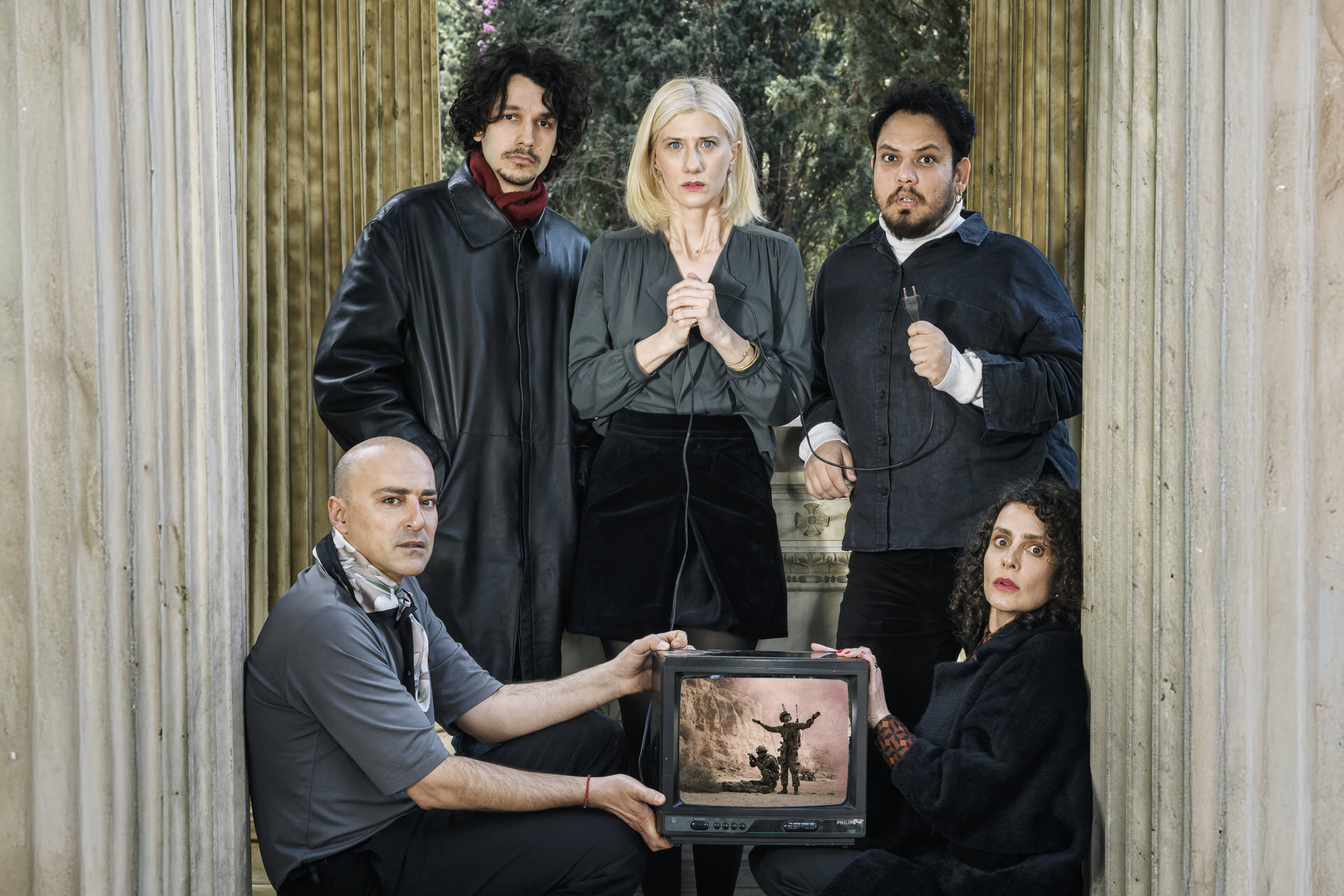 Οι πρώτες Φωτογραφίες από την ΕΙΡΗΝΗ του Νίκου Καραθάνου και του Φοίβου Δεληβοριά