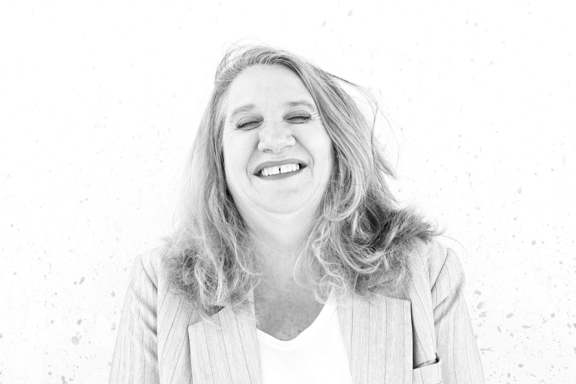  VAGABONDAGES: Η Ελένη Μποζά επιστρέφει στο ΘΕΑΤΡΟ ΜΠΕΛΛΟΣ