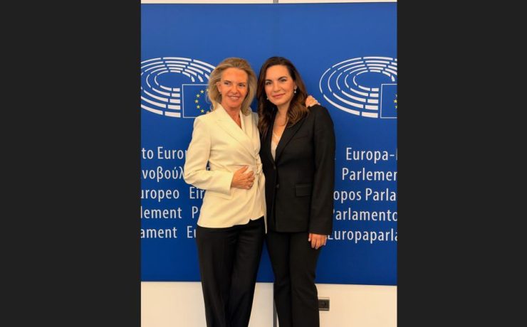  Συνάντηση Όλ. Κεφαλογιάννη με την Ευρωβουλευτή και Πρόεδρο της Επιτροπής Μεταφορών και Τουρισμού Ελίζα Βόζεμπεργκ