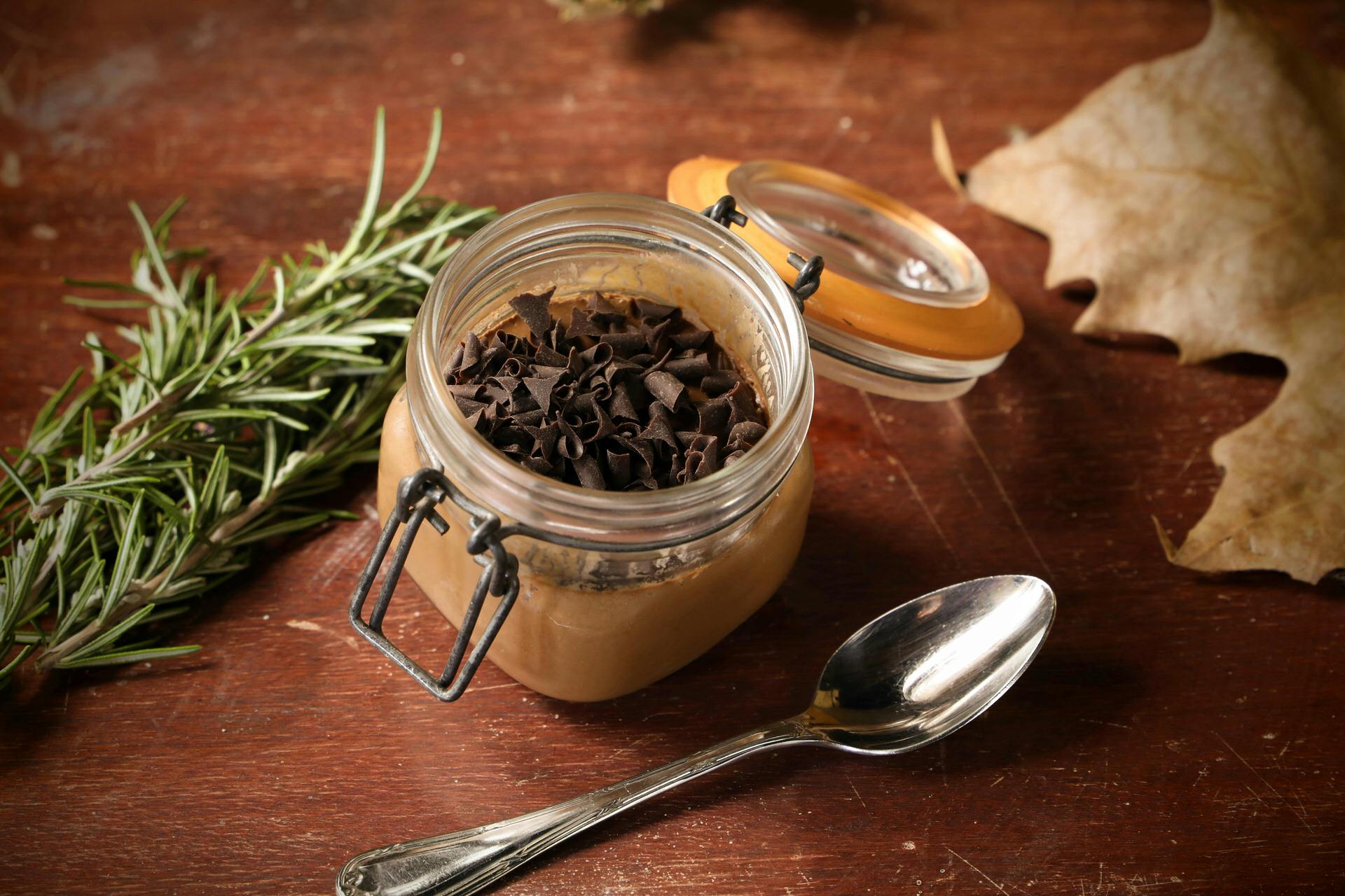 Εύκολη συνταγή για μους σοκολάτας