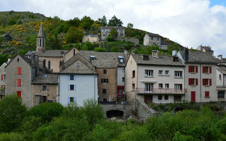 Περούζ: Ταξίδι στο μεσαιωνικό χωριό της Γαλλίας
