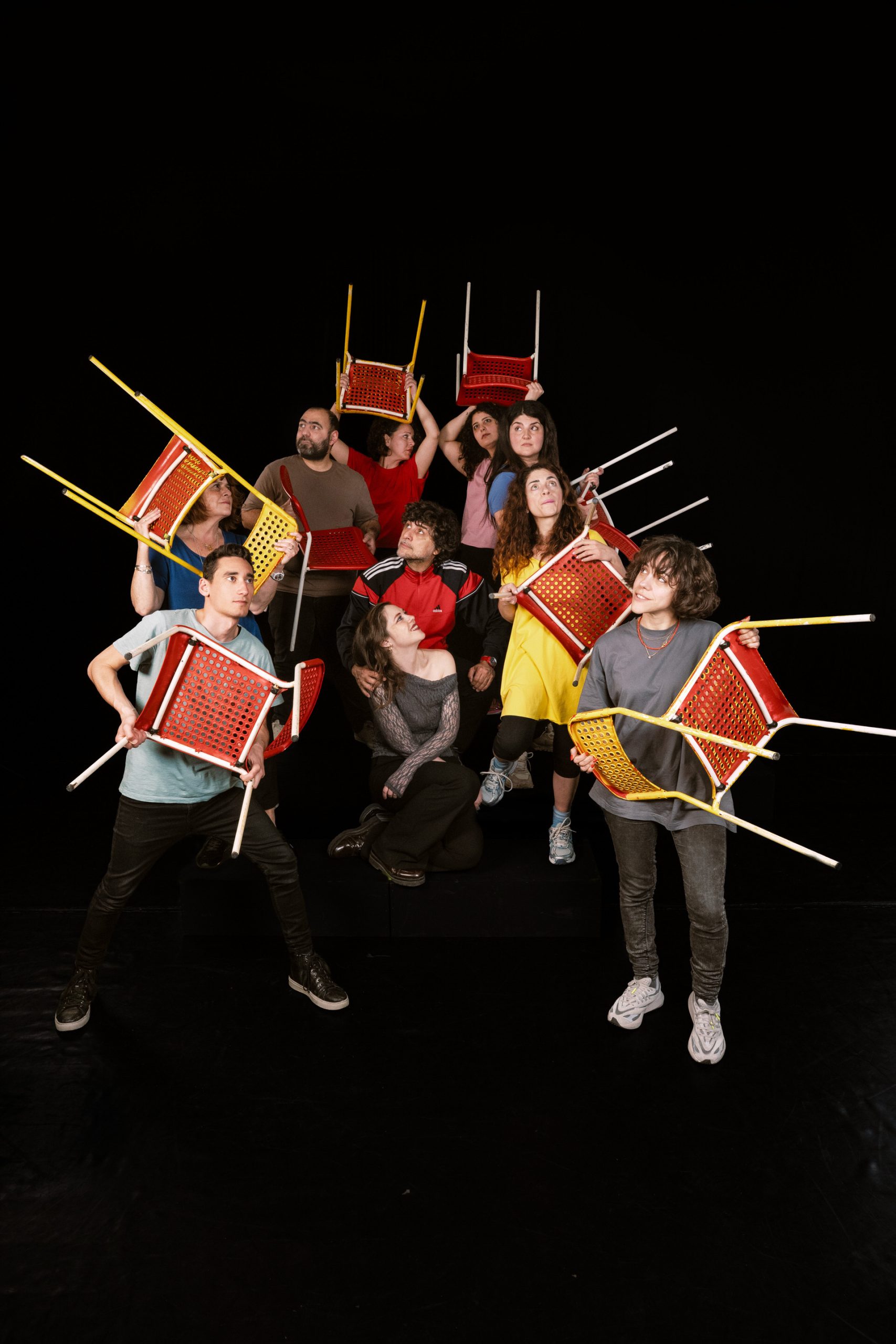 Ο Κώστας Γάκης στο travelgirl.gr: "Σε κάθε μας παράσταση αυτό που αναζητούμε είναι να εμβαθύνουμε στον άνθρωπο και να βρούμε το χαμένο "συν"