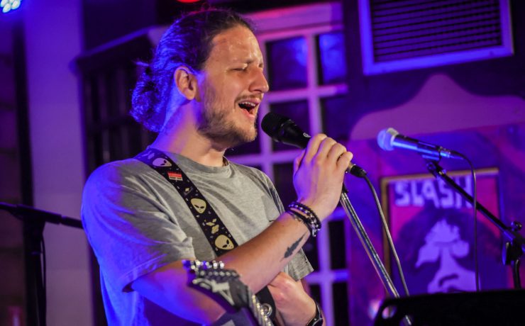 Ο Χάρης Νικολαΐδης στο Caja De Musica στις 23 Απριλίου