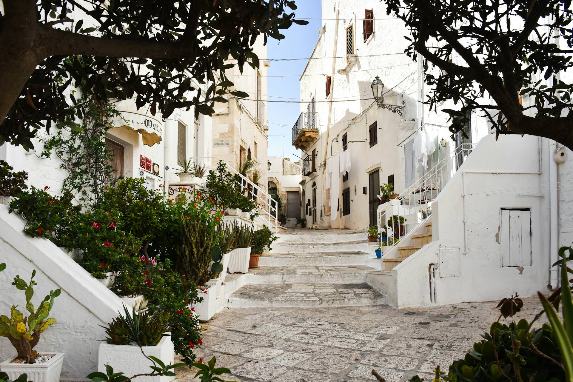 Polignano a Mare: Ένα ταξίδι στο μπαλκόνι της Αδριατικής