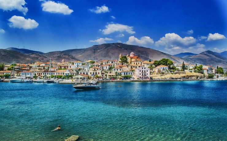 4 προορισμοί της τελευταίας στιγμής από την Αθήνα για το τριήμερο του Αγίου Πνεύματος