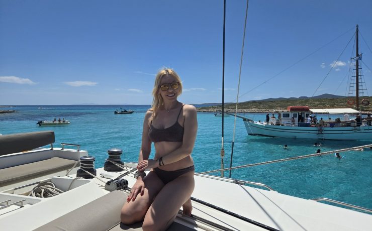 Μια μέρα στα κυκλαδίτικα νερά της Πάρου-Αντιπάρου με το Καταμαράν της Seacret Cruises