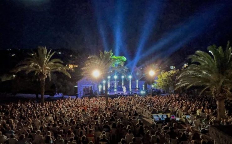 Το μουσικό φεστιβάλ "Avli music festival 2026" έρχεται αυτό το καλοκαίρι να ξεσηκώσει τις Κυκλάδες