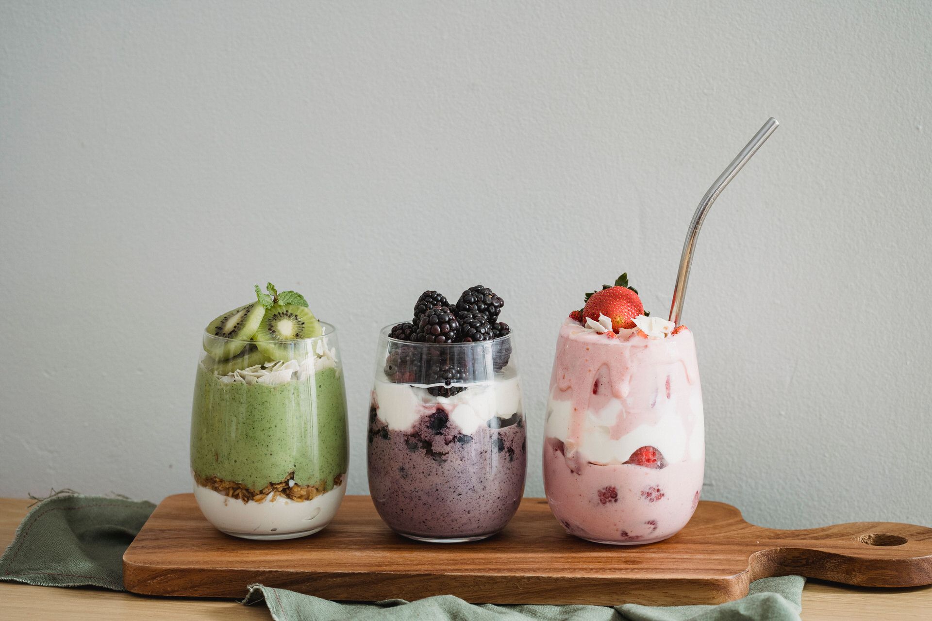 Φτιάξε 3 σπιτικά smoothies στο σπίτι εύκολα και γρήγορα!