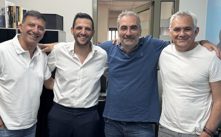 «Ο Τελευταίος Κύκνος» του Στέφανου Δάνδολου σε μία μεγαλειώδη θεατρική υπερπαραγωγή – μιούζικαλ!