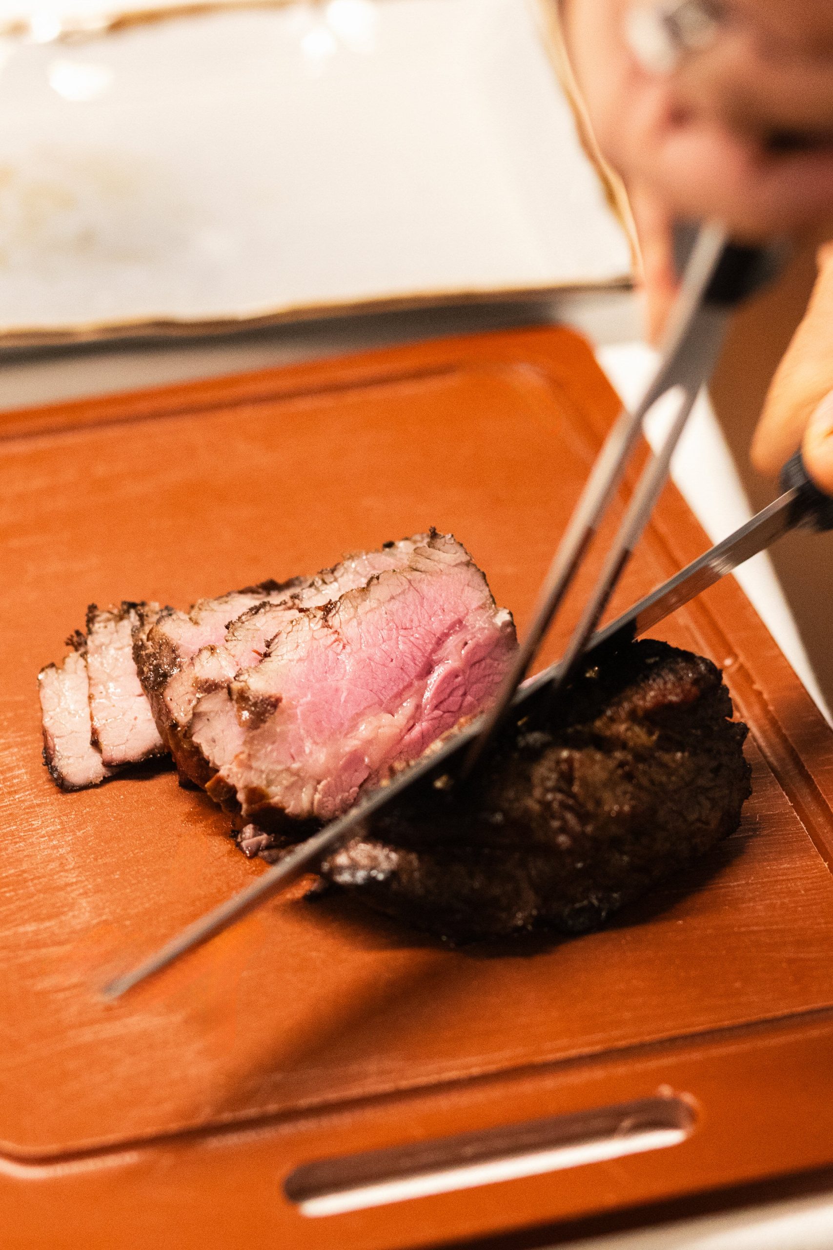 Το Basegrill της Γλυφάδας είναι ο ναός της κρεατοφαγίας στα Νότια Προάστια