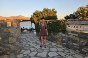 Μουσική, θάλασσα και εκλεκτοί μεζέδες: Τα καλοκαιρινά βράδια στο Ouzeri του GRL