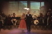 «Ο Αλέκος βγήκε απ’ τον παράδεισο»: Για 9 τελευταίες παραστάσεις στο Αίθριο του Κέντρου Πολιτισμού «Ελληνικός Κόσμος»
