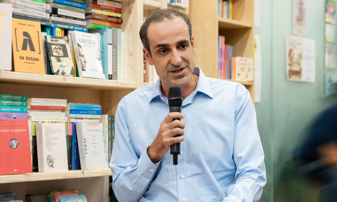 Νέα δωρεά βιβλίων από την πρωτοβουλία «Bookmarkers» του Γρηγόρη Δημητριάδη στο 2ο Γυμνάσιο Αγίας Βαρβάρας