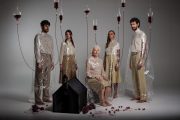 Φωτογραφίες από το DOGVILLE σε σκηνοθεσία του Άρη Μπινιάρη: Από 25 Νοεμβρίου στο Δημοτικό Θέατρο Πειραιά