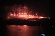 Ηφαίστεια 2026: Το travelgirl.gr στην αναπαράσταση της έκρηξης του ηφαιστείου στην Σαντορίνη (video)