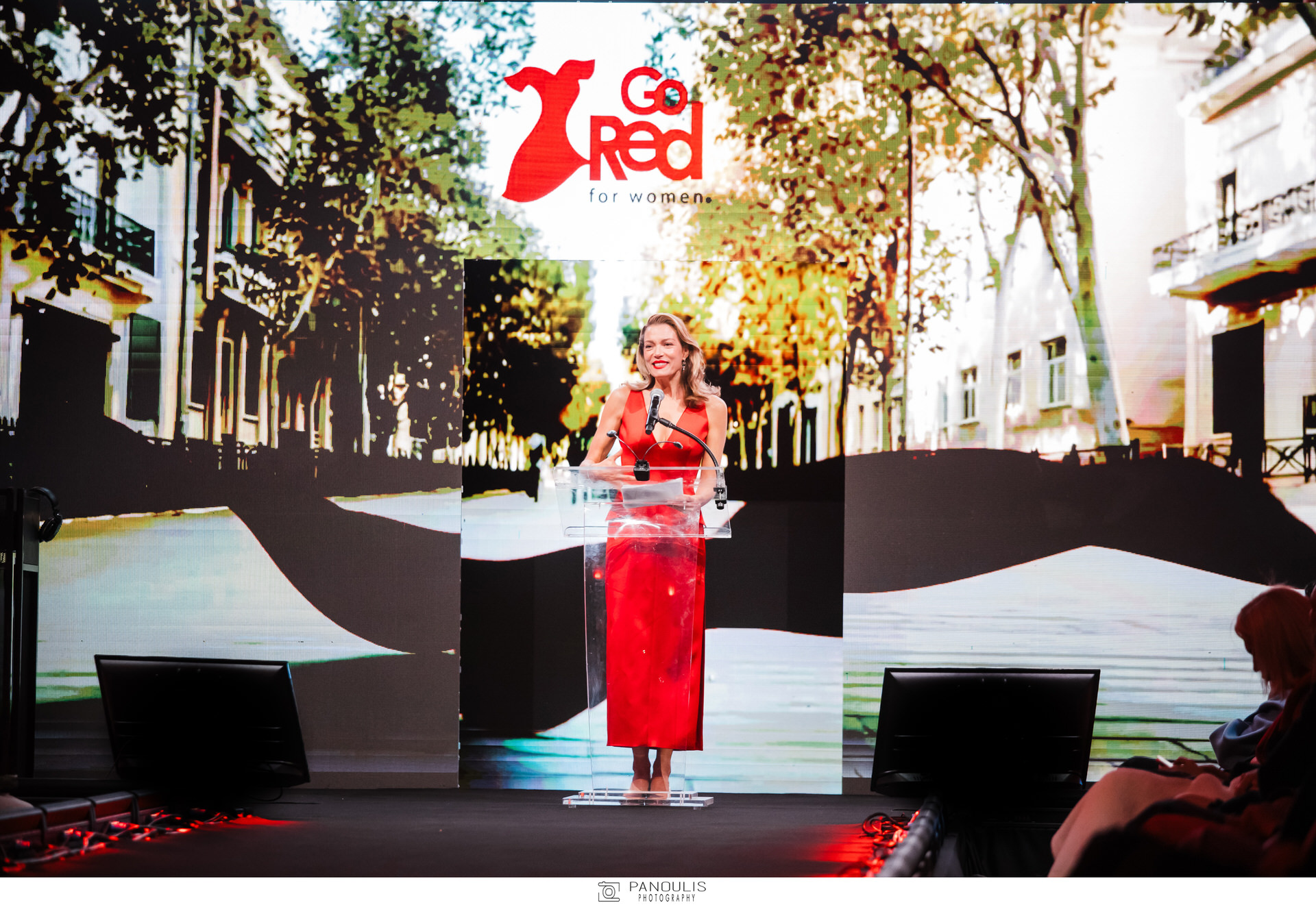 Red Dress – Η Αλήθεια της Καρδιάς: Η Mόδα και η Iατρική ενώθηκαν για την υγεία της γυναικείας καρδιάς