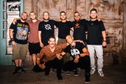 Οι Κοινοί Θνητοί παρουσιάζουν τη μουσικο-θεατρική παράσταση “Τους είδα” στο Θέατρο Τζένη Καρέζη